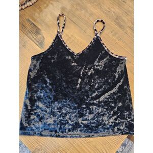 Vs pink crushed velvet tank with leopard accents. medium